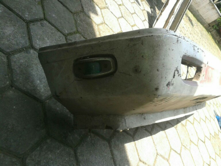 WTS Bemper datsun 160j 1set depan belakang murah gan!!