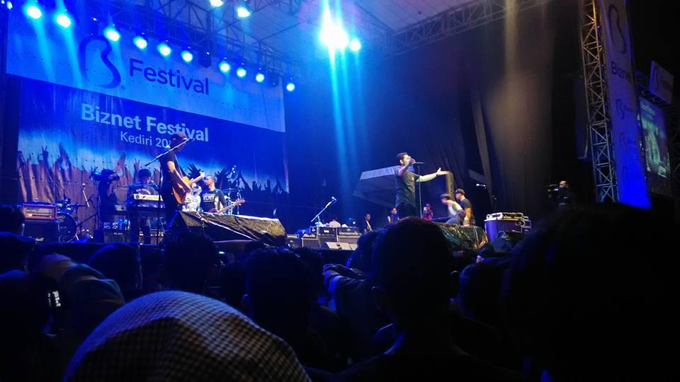 &#91;FR&#93;Reg. Karesidenan Kediri @Biznet Festival Kediri 2016 with Andra and the Backbone