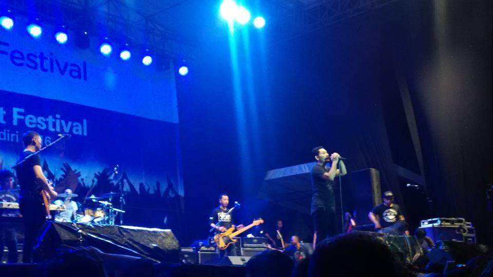 &#91;FR&#93;Reg. Karesidenan Kediri @Biznet Festival Kediri 2016 with Andra and the Backbone