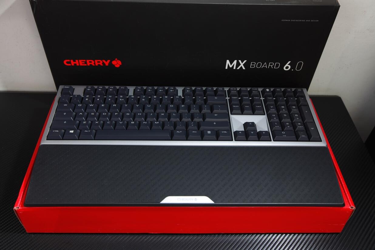&#91;KEYBOARD&#93; Unboxing Cherry MX Board 6.0 &quot;THE FIRST IN ITS CLASS&quot;