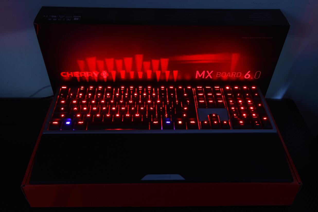 &#91;KEYBOARD&#93; Unboxing Cherry MX Board 6.0 &quot;THE FIRST IN ITS CLASS&quot;