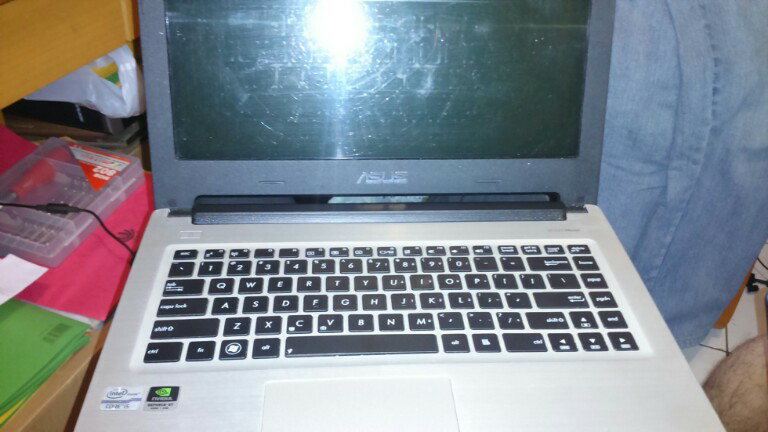 Ada masalah apa dengan laptop ini ya gan ?