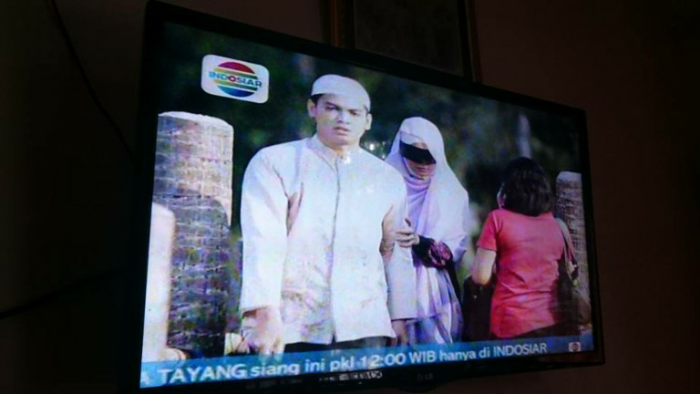 Sinetron ini aneh, ada suami buta eh istrinya ikutan pura-pura buta