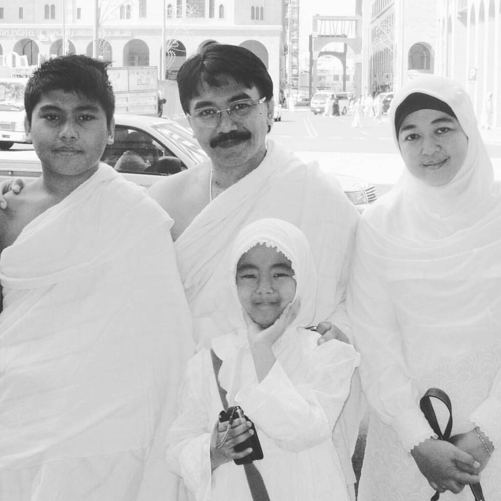 GMT Dianggap Berkah, Adhyaksa Dault Ajak keluarga Shalat Gerhana di Masjid Al Azhar