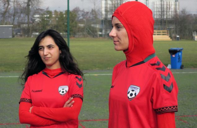 Timnas Wanita Afghanistan Luncurkan Jersey Hijab