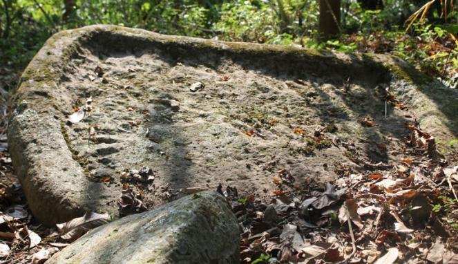 9 Lokasi Di Indonesia ini Terdapat Jejak-jejak Tapak Kaki “Raksasa” Gan