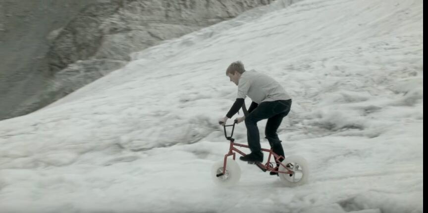 Colin Furze: Tidak Lulus Sekolah, Tapi Memiliki Beberapa Rekor Dunia.