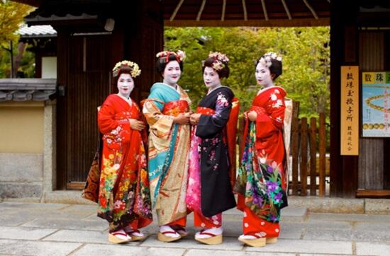 Mau Traveling ke Jepang? Ini 10 Tempat Wisata Paling Menarik di Jepang