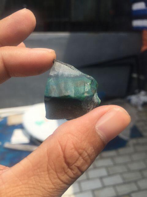 Lelang Rough Bacan End Malam ini jam 23.00
