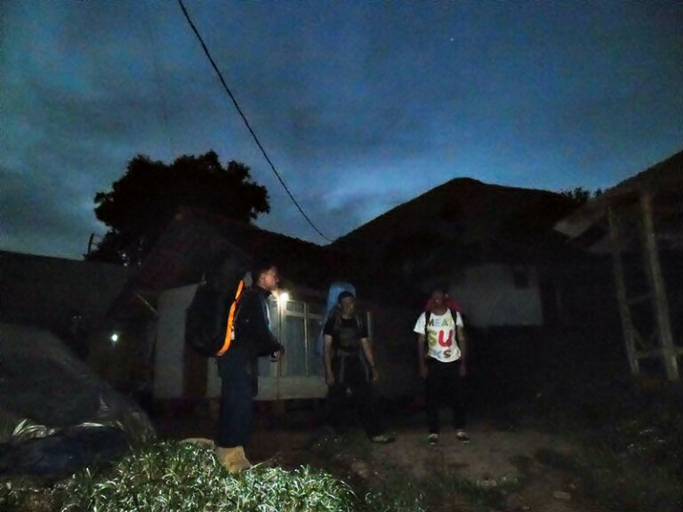 (CATPER) Terseok di Bayongbong, Terisak di Pemancar Menuju Cikuray 2821 mdpl