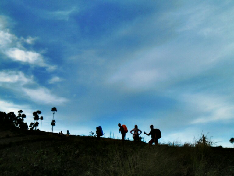(CATPER) Terseok di Bayongbong, Terisak di Pemancar Menuju Cikuray 2821 mdpl