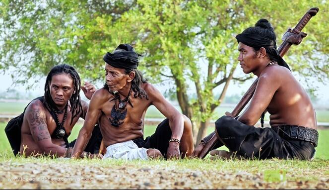 5 Hal Tak Biasa Ini Hanya Ada di Komunitas Suku Dayak Indramayu