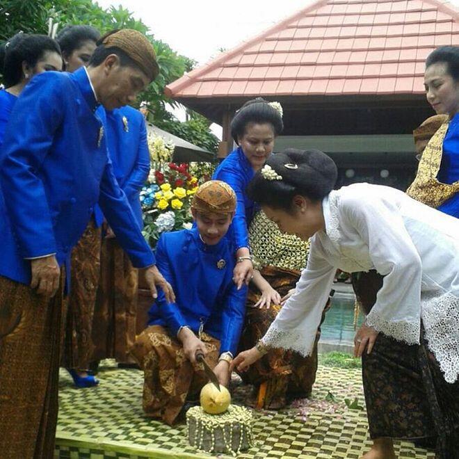 &#91;FOTO&#93; Ganteng! Inilah Foto-Foto Perdana Jan Ethes, Cucu Presiden Jokowi