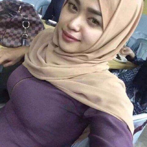 Desahan Kenikmatan Pasangan Mesum Ini Terhenti Saat Digerebek Petugas Saat ML