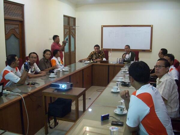 5 Tempat di Kantor Yang Gak Bakal Berani Agan Datengin Untuk Bercinta
