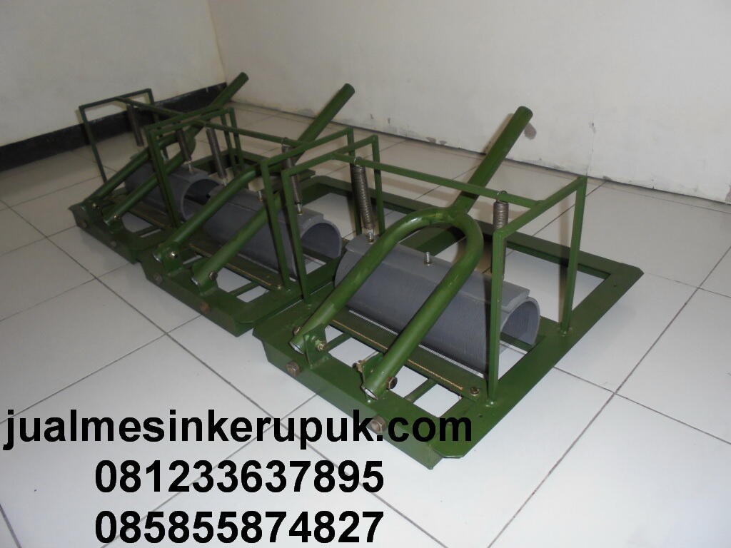 Mesin pemotong kerupuk puli lontongan sistem manual