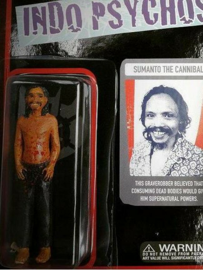 Action Figure Ryan Jombang dan Robot Gedek Dijual Bebas di OL Shop