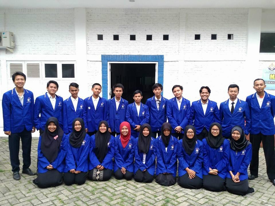 Buat kalian yang mau dan udah lulus kuliah masuk sini !!!