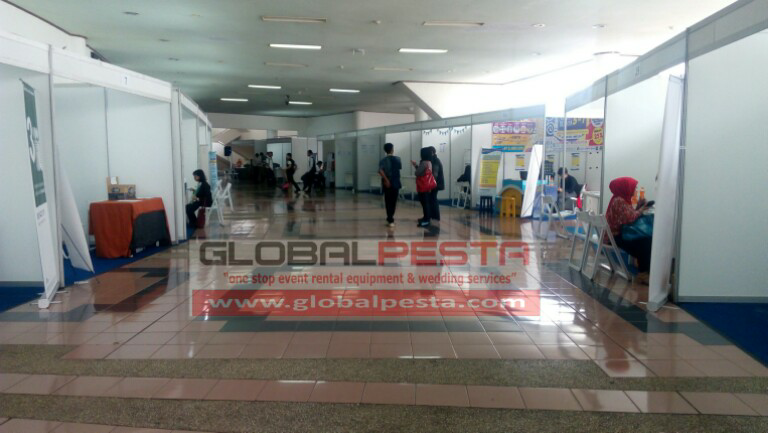 Sewa Rental Partisi Pameran di Bandung