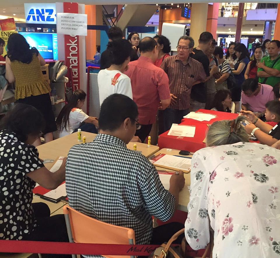 Pengumpulan Ulang KTP Ahok-Heru