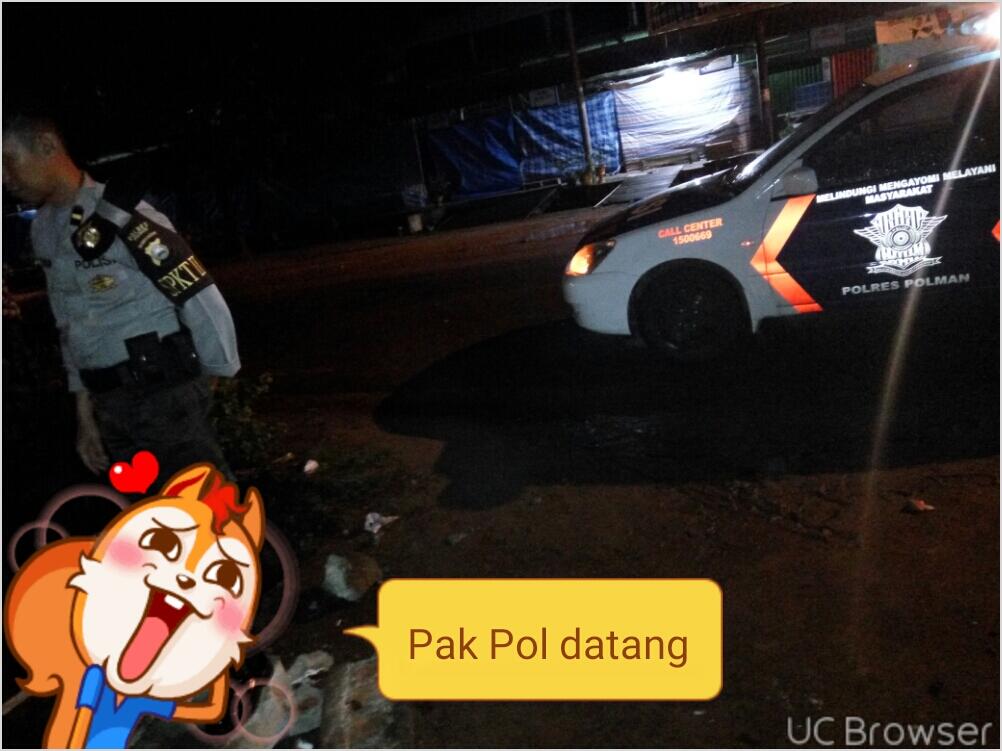 Jalan Bergelombang & Licin, Avanza Lompati Got Menabrak Pagar Hingga Dpn Rumah Orang
