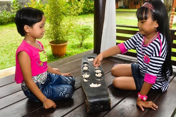 Bermain Permainan Anak Tradisional Sungguh Banyak Manfaat 