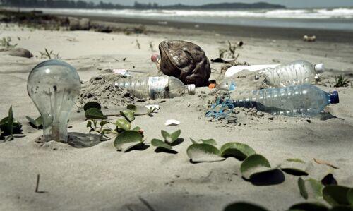  How two amazing teenage girls convinced Bali to ban plastic bags 