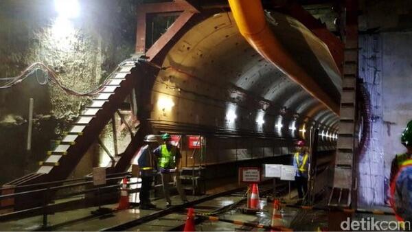 Penampakan Terkini Terowongan dan Stasiun Bawah Tanah MRT di Senayan