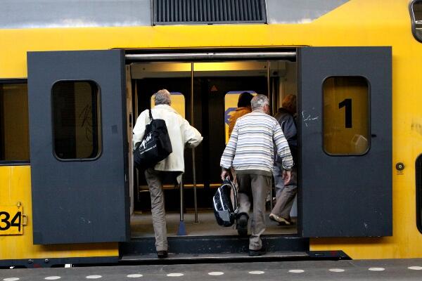 5 Alasan Harus Naik Kereta Ketika Anda Berkunjung di Negeri Kincir Angin (Belanda)
