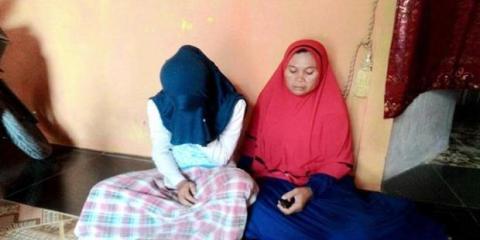 Gila dah Ustadz Pegang Pegang Payudara Tapi si Santriwati Hanya diam Karena...