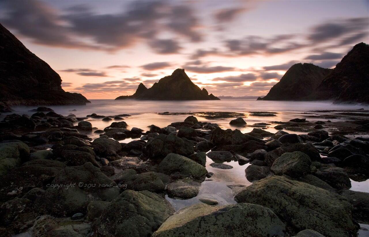 Pantai Semeti dan Akuarium Alam yang Cantik