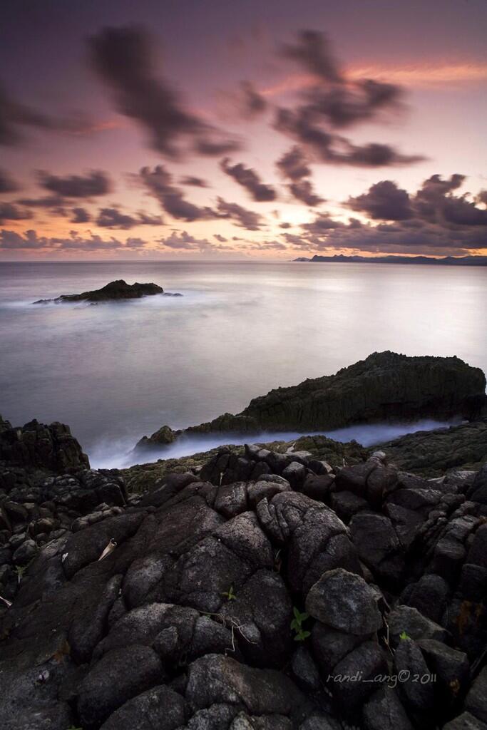 Pantai Semeti dan Akuarium Alam yang Cantik