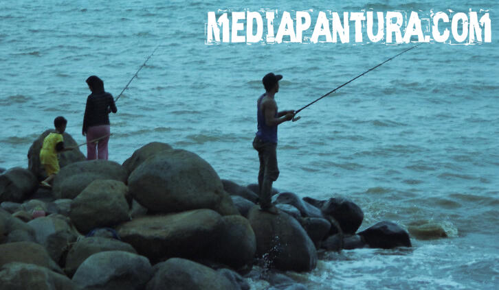 Indahnya Pantai Celong &amp; Bukit Selfie Kabupaten Batang, Jateng