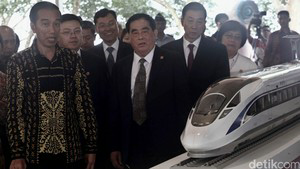 Jokowi Soal Kereta Cepat JKT-BDG: Saya Ingin Kerja, Bukan Ramai Berdebat