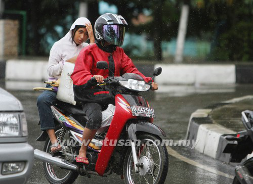 (FAKTA/REAL/NYATA) PENGAMATAN TERHADAP SEORANG CEWEK.