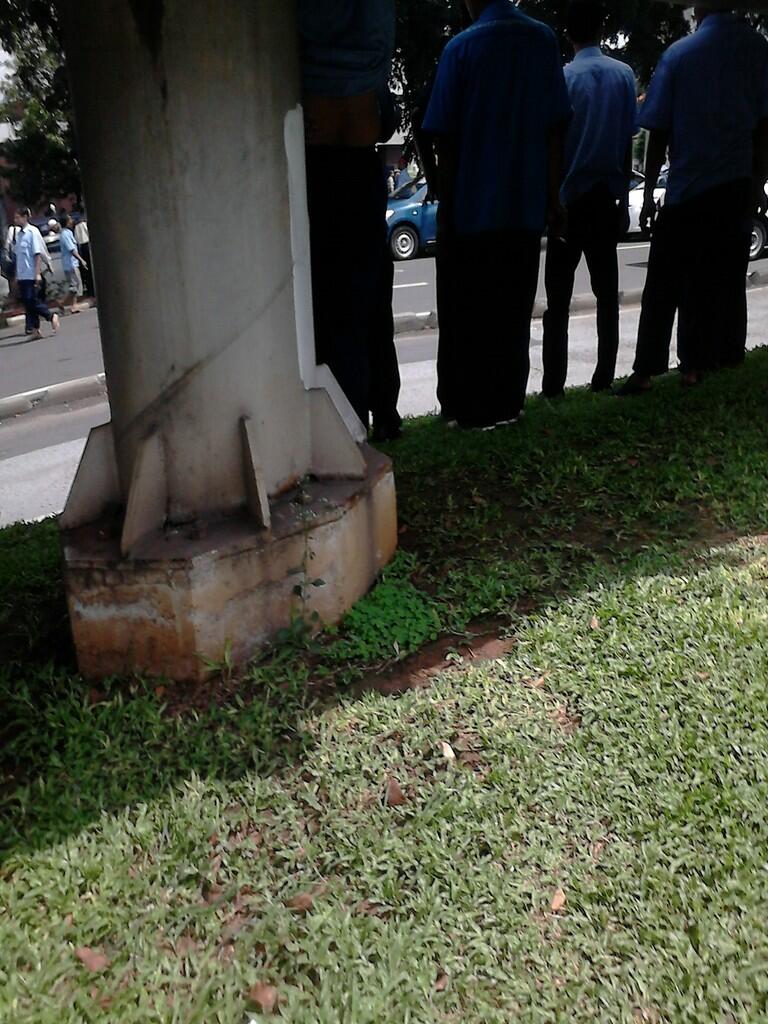NONTON AWAK ANGKUTAN UMUM PUNCAK DEMO HARI INI 22 MAret 2016