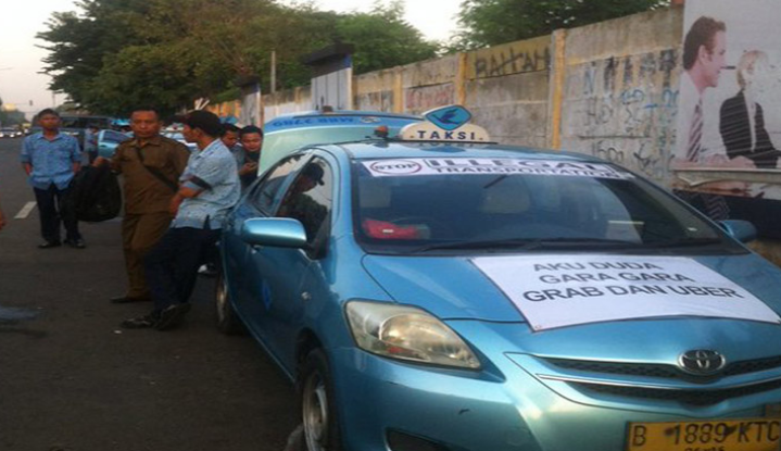 Sopir Blue Bird: Aku Jadi Duda Gara-Gara Uber Taxi