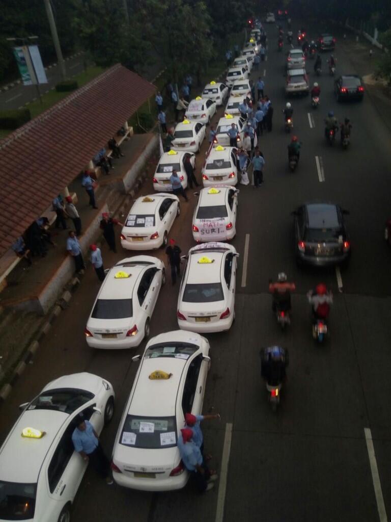 Besok Demo angkutan umum. Hati hati swiping gan !!