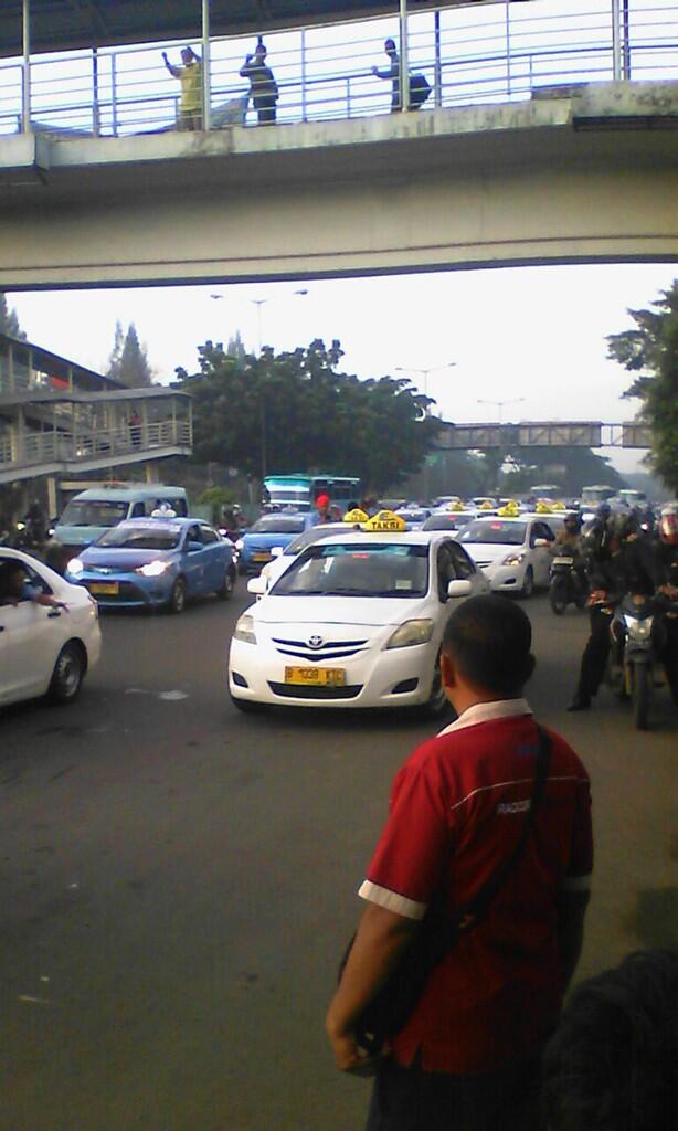 Besok Demo angkutan umum. Hati hati swiping gan !!