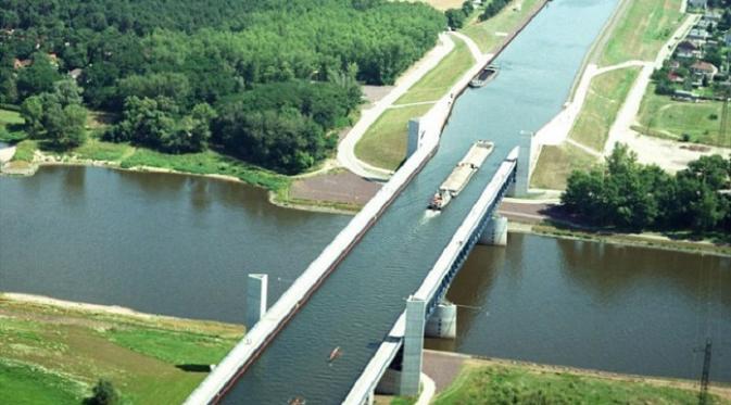 Ini 3 Jembatan Air Paling Menakjubkan di Dunia