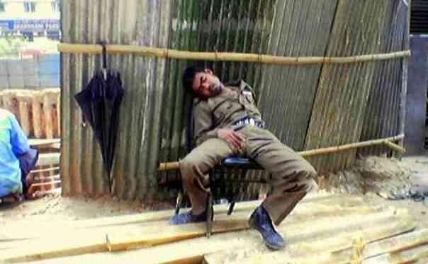 13 Foto Kehebatan Polisi India