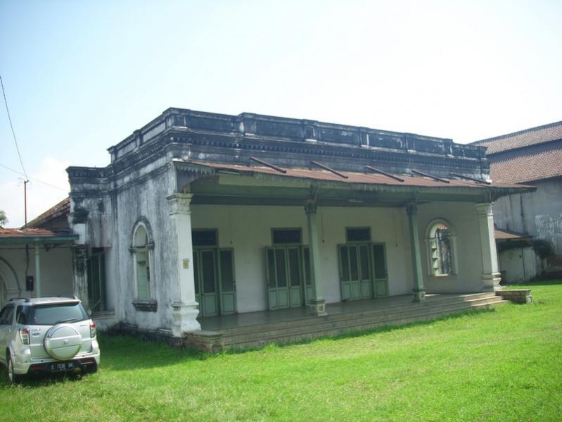 RUMAH TUA DI JAMBLANG KLANGENAN CIREBON  KASKUS