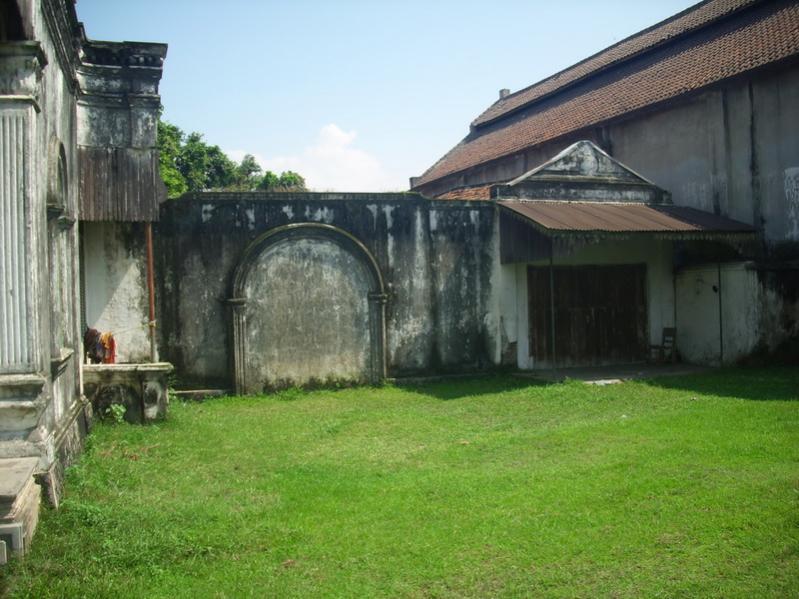 RUMAH TUA DI JAMBLANG KLANGENAN CIREBON 