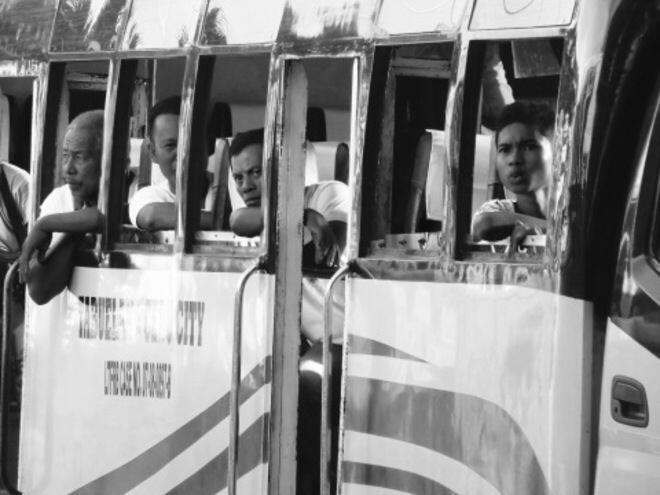  Potret Jalanan di Filipina Ini Bak Kembar Dengan Indonesia