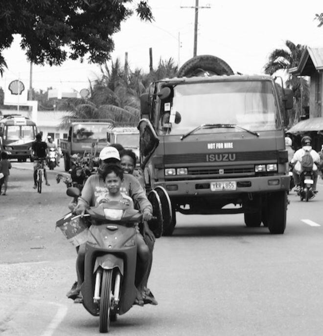 Potret Jalanan di Filipina Ini Bak Kembar Dengan Indonesia