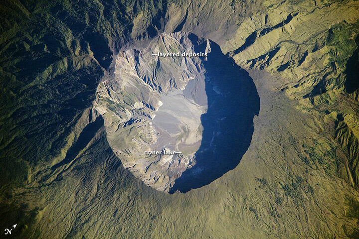 Foto Indonesia Oleh NASA Dari Astronot di Stasiun Luar Angkasa Internasional Gan