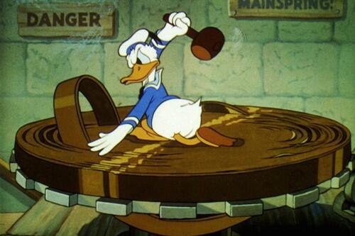10 Pekerjaan yang Pernah Dijalani Donald Duck