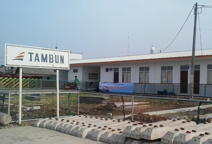 Pembangunan Stasiun Cibitung dan Cikarang Dikebut , Sekitar Stasiun Tambun Tertunda