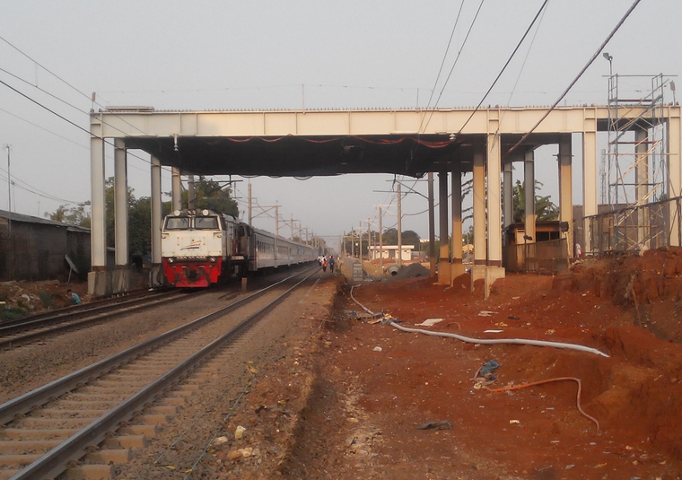 Pembangunan Stasiun Cibitung dan Cikarang Dikebut , Sekitar Stasiun Tambun Tertunda