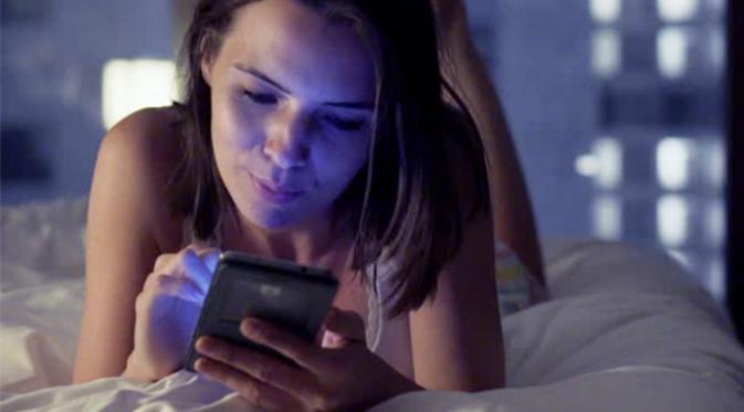 3 Alasan Anda Harus Menjauhkan Smartphone Saat Tidur